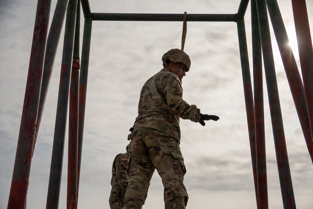 Soldiers from Echo Company, 1-44 ADA conduct Leaders Reaction Course