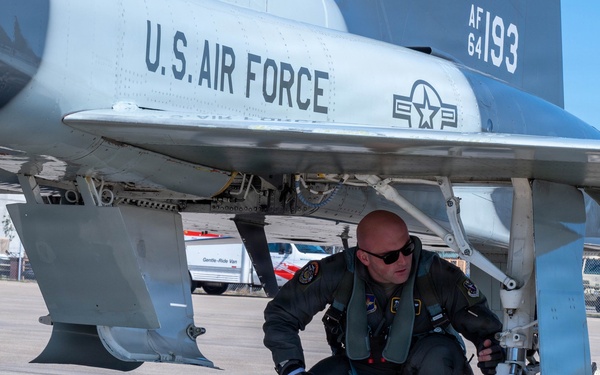 Sentry South 26-2 T-38 Talon Departure