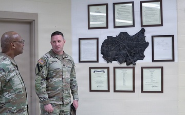 Leaders Tour New Addition to Marion Readiness Center