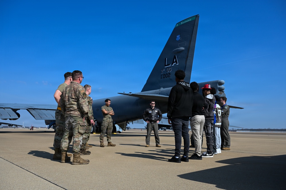 Junior Achievement students tour the 2nd Bomb Wing