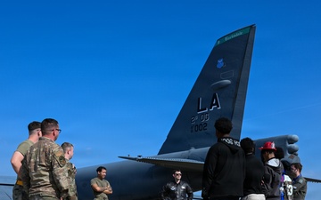 Junior Achievement students tour the 2nd Bomb Wing