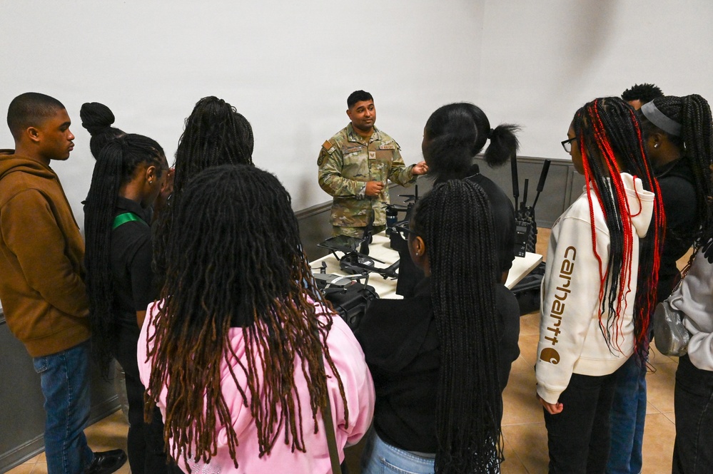 Junior Achievement students tour the 2nd Bomb Wing