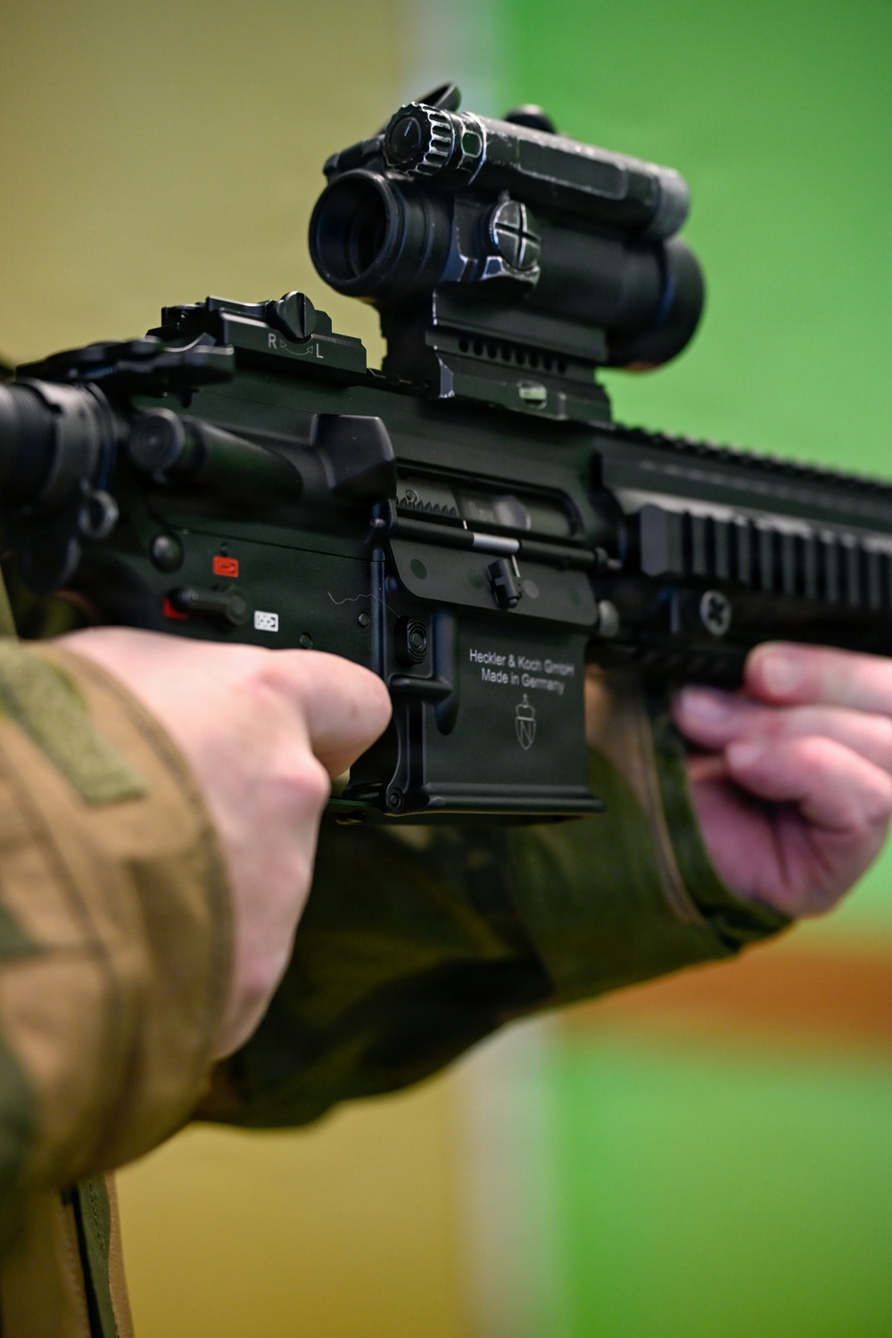 Minnesota National Guard receives introduction to HK-416 training from Norwegian Home Guard during NOREX53