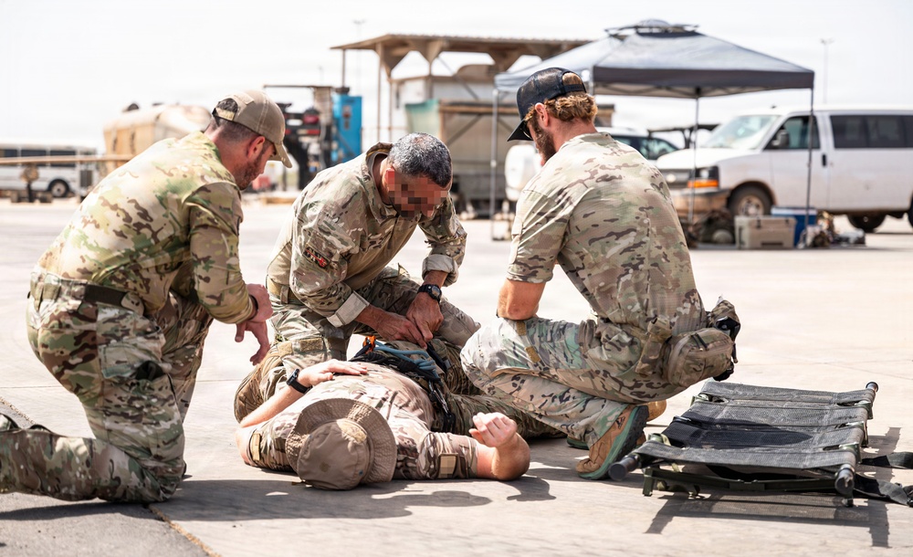 82nd ERQS conducts joint medical and rope rescue training with Spanish Special Naval Warfare Force
