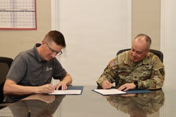 Army Organizations Sign Agreement Providing Hands-On Laboratory Experience to Soldiers