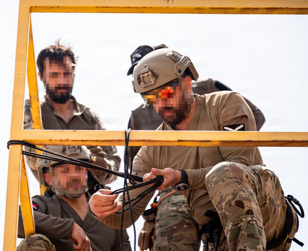 82nd ERQS conducts joint medical and rope rescue training with Spanish Special Naval Warfare Force