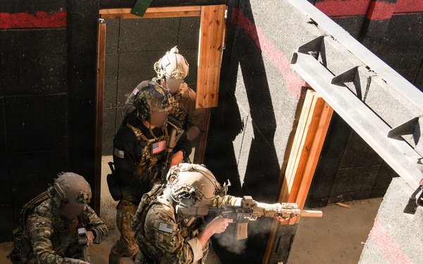 Green Berets Conduct Close Quarters Battle Training at Fort Carson