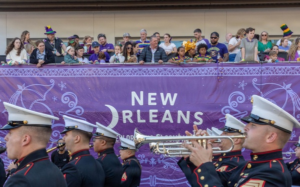 1st MARDIV Band participates in Mardi Gras Parade