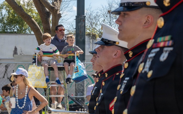 1st MARDIV Band participates in Mardi Gras Parade