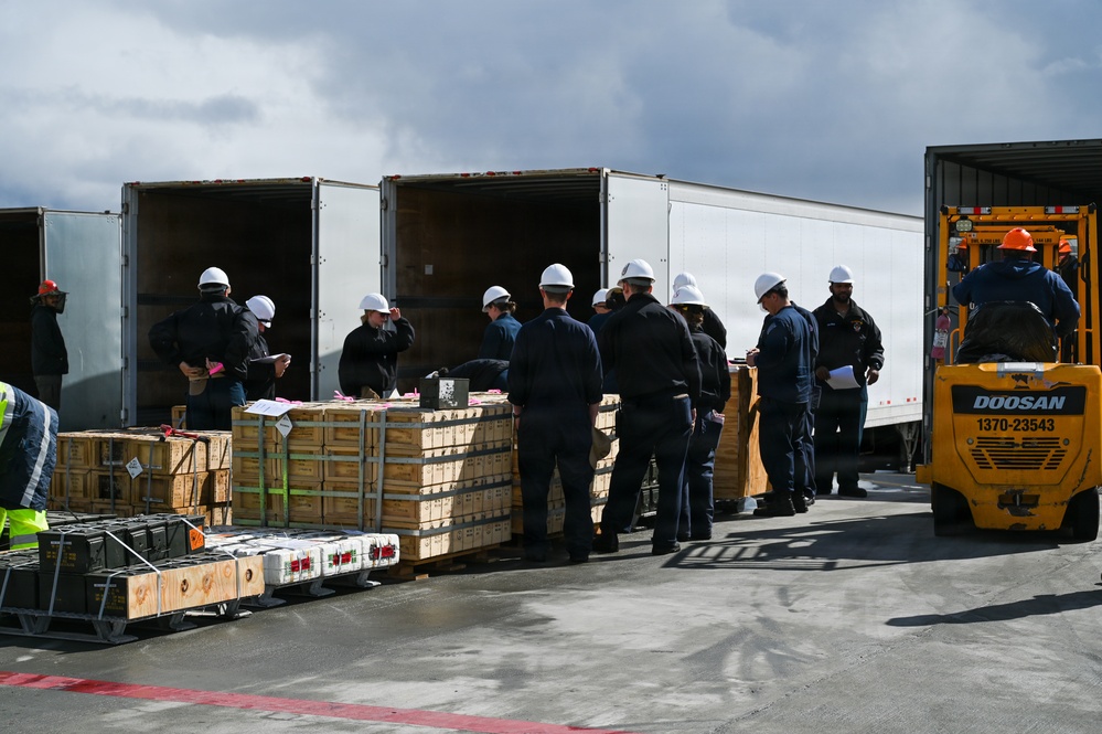 USS Anchorage conducts ammunition on-load