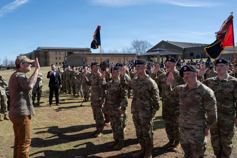 SW Delivers Remarks at NRB Convention in Nashville, Visits Rakkasans at Ft. Campbell