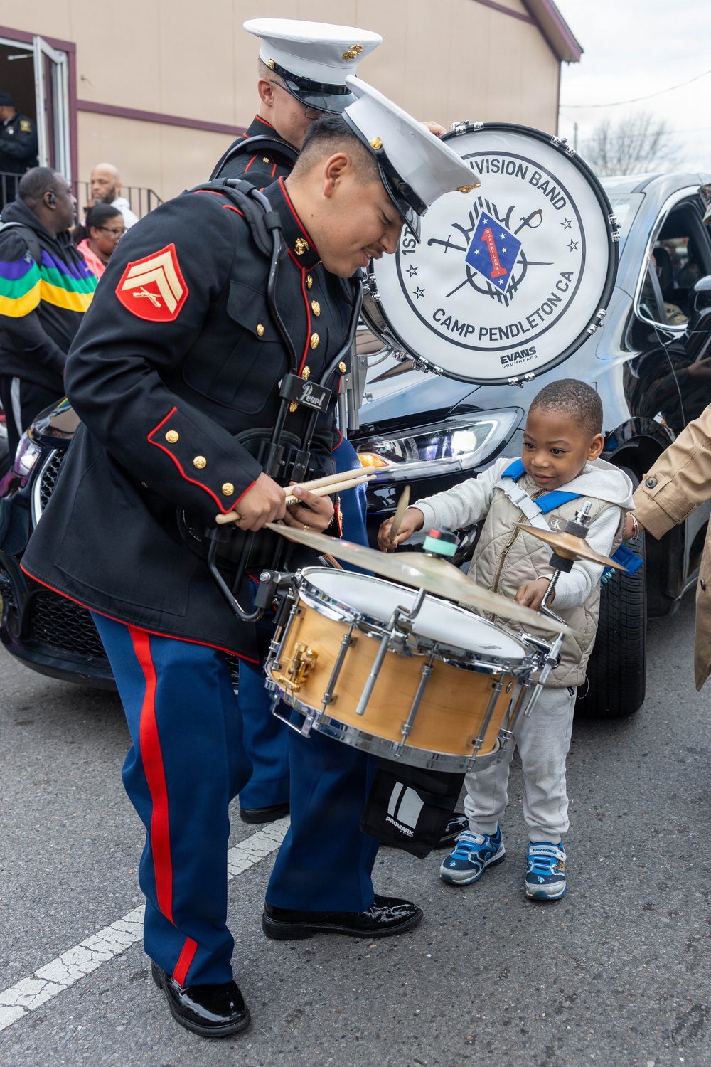 1st MARDIV Band participates in Mardi Gras Parade