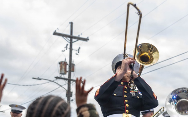 1st MARDIV Band participates in Mardi Gras Parade