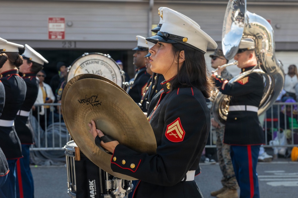 1st MARDIV Band participates in Mardi Gras Parade