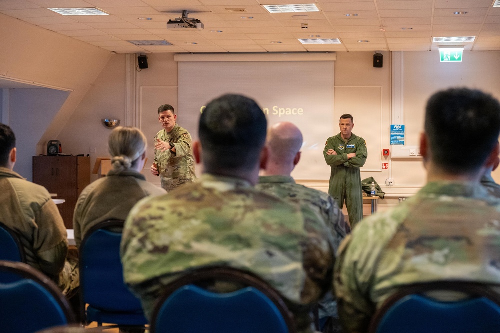 422 ABG leadership host professional development seminar