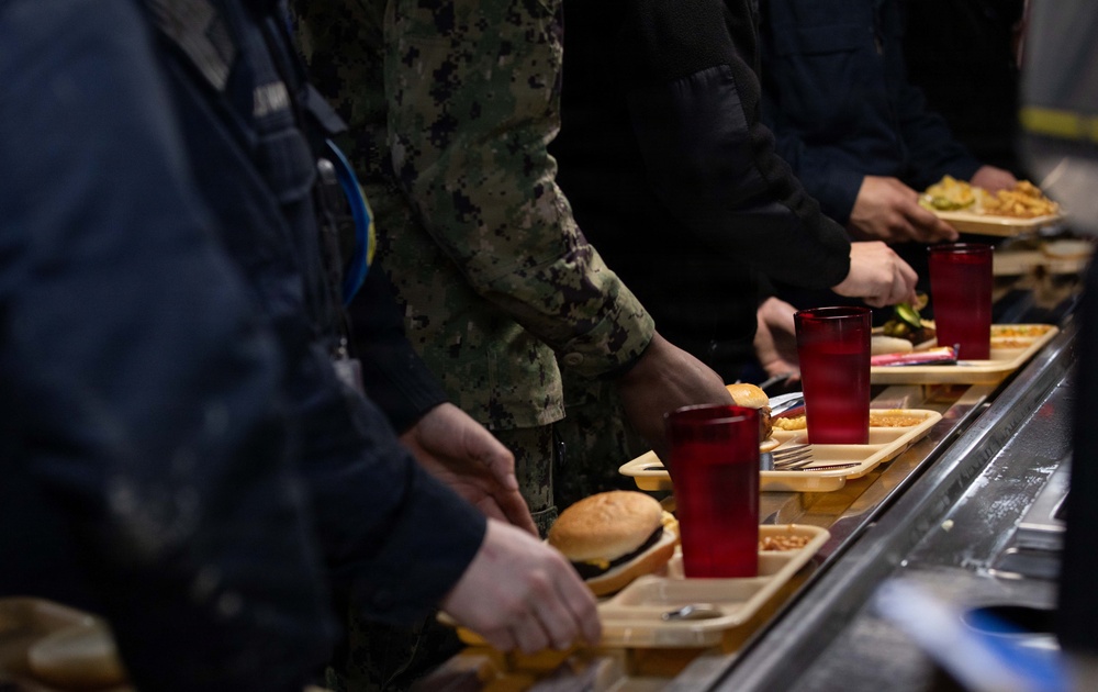 Ike Conducts Planned Incremental Availability maintenance period