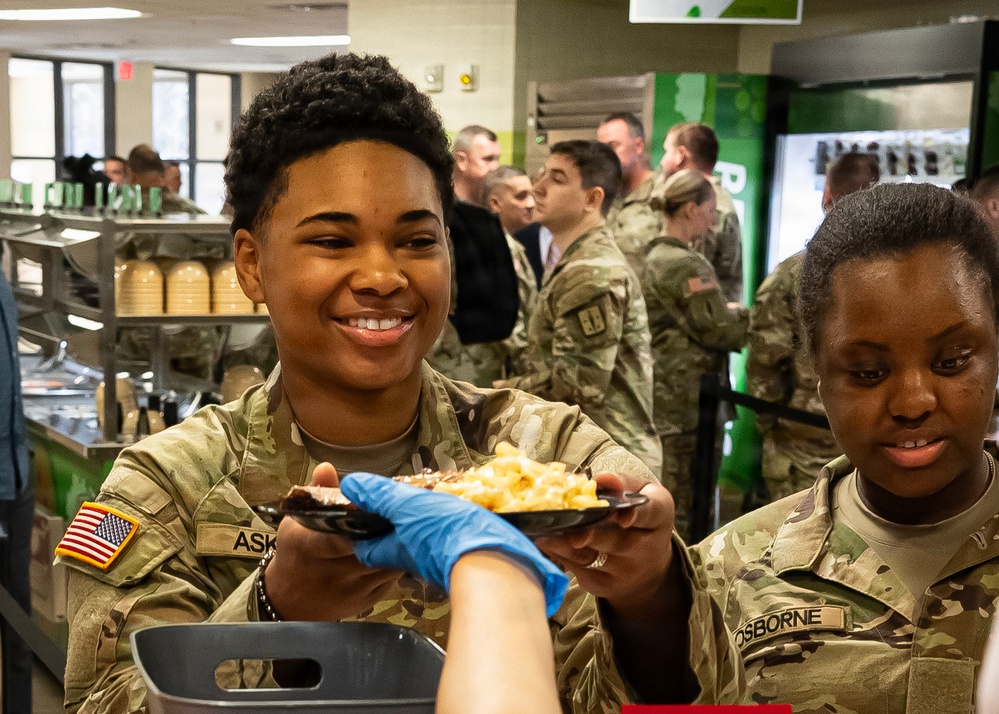 Fort Lee opens Victory Fresh dining site