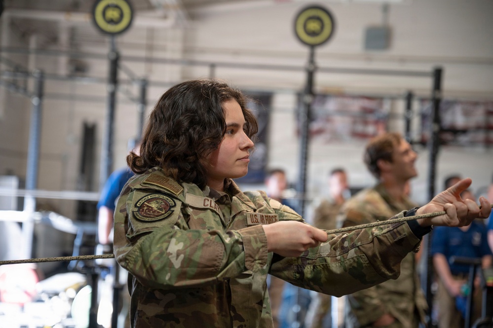 Embry-Riddle ROTC Cadets visit DM