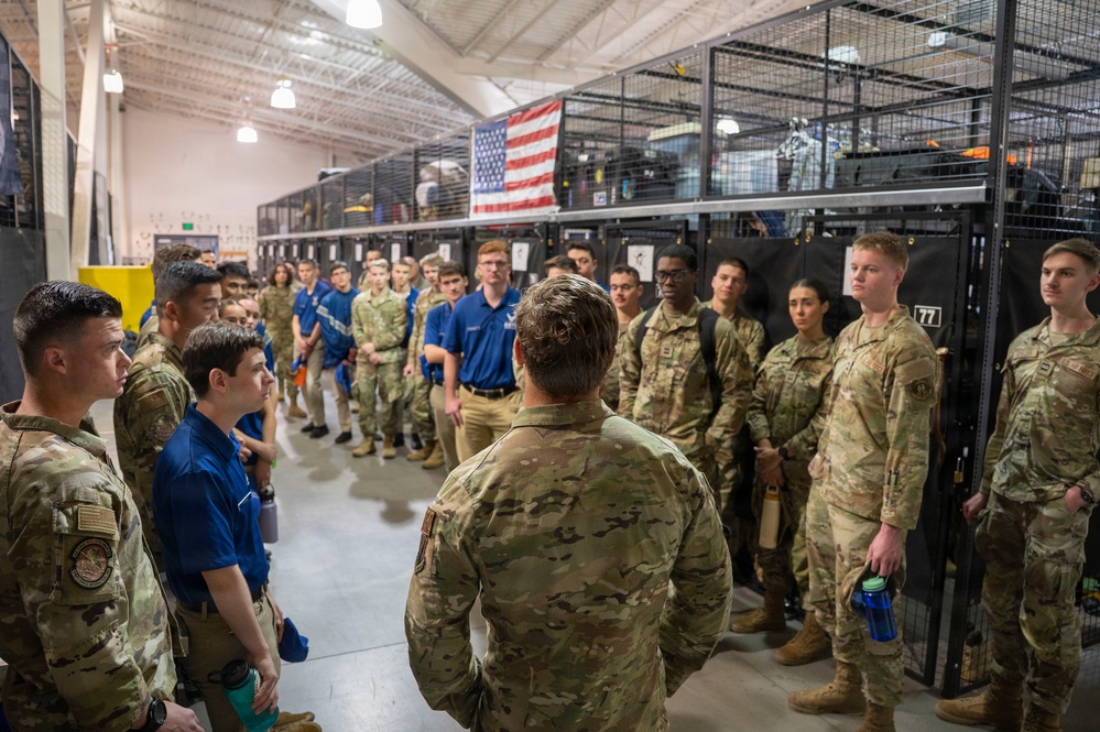 Embry-Riddle ROTC Cadets visit DM