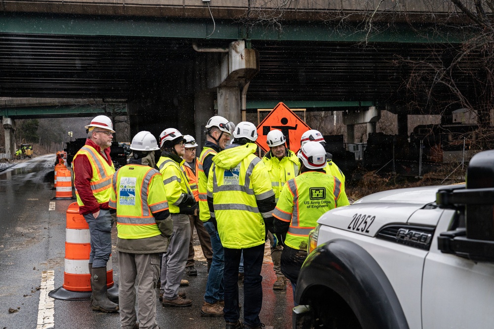 U.S. Army Corps of Engineers activates Emergency Operations Center in support of Potomac Interceptor Spill response efforts