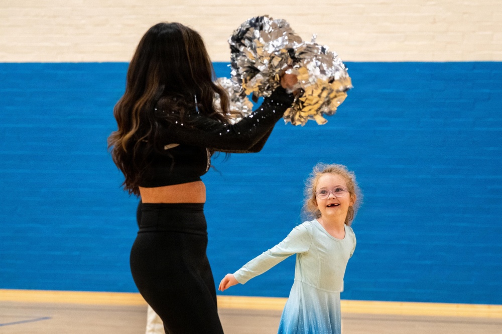 Atlanta Falcons cheerleaders connect with Pathfinder community