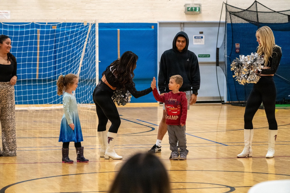 Atlanta Falcons cheerleaders connect with Pathfinder community