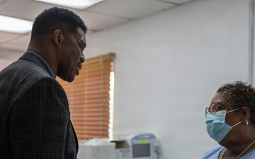 U.S. Ambassador visits The Bahamas during MAG-29 DAO Exercise