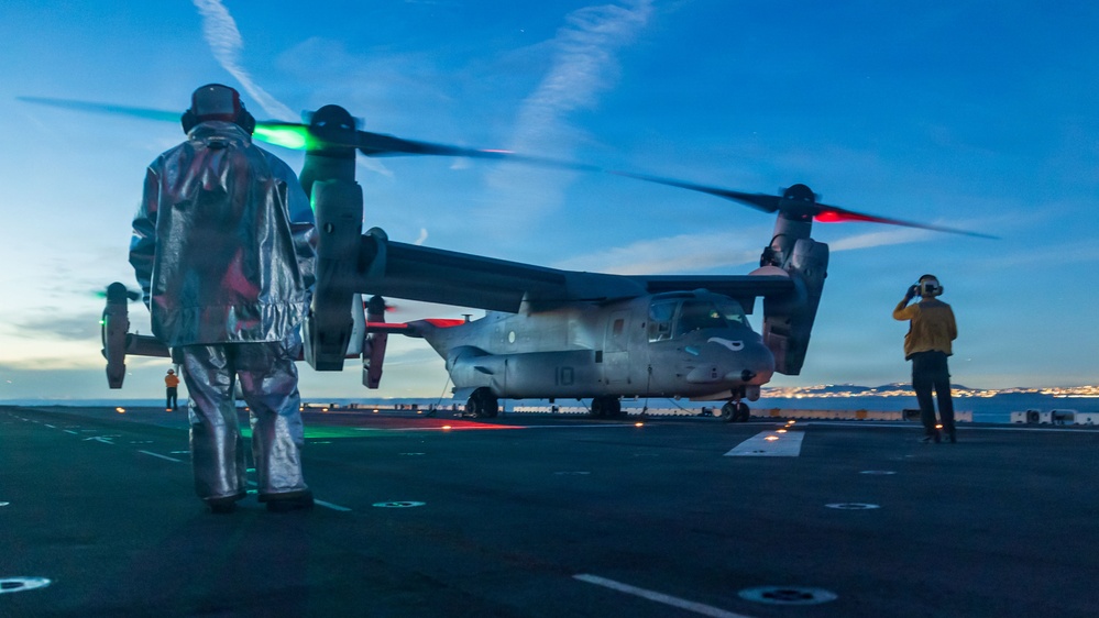 11th MEU Marines, Sailors Conduct Flight Operations Aboard USS Boxer
