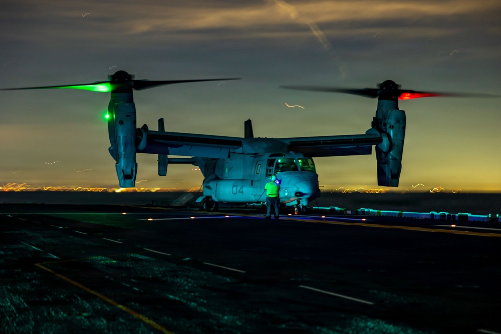11th MEU Marines, Sailors Conduct Flight Operations Aboard USS Boxer