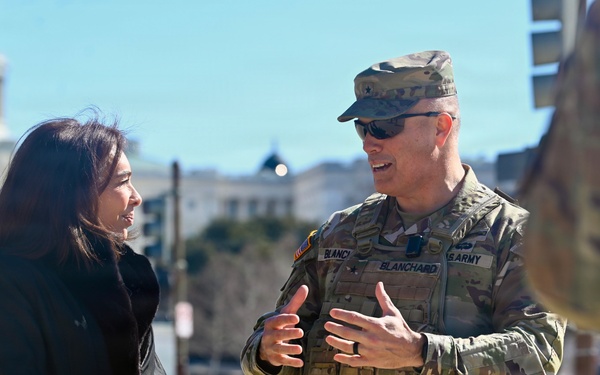 U.S. Attorney for the District of Columbia Meets JTF-DC Presence Patrols on National Mall