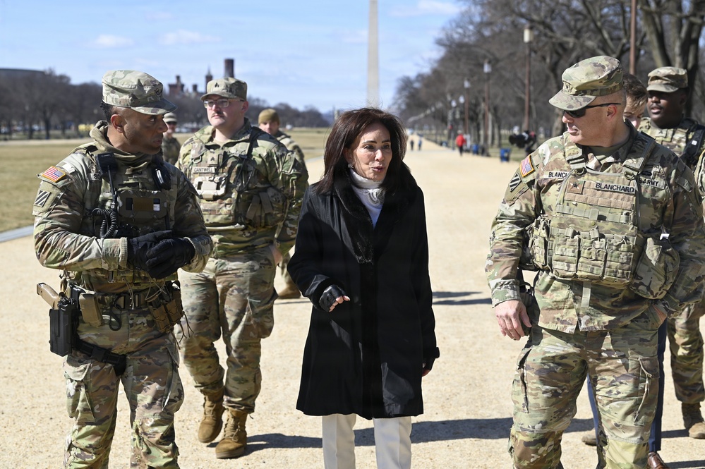 U.S. Attorney for the District of Columbia Meets JTF-DC Presence Patrols on National Mall