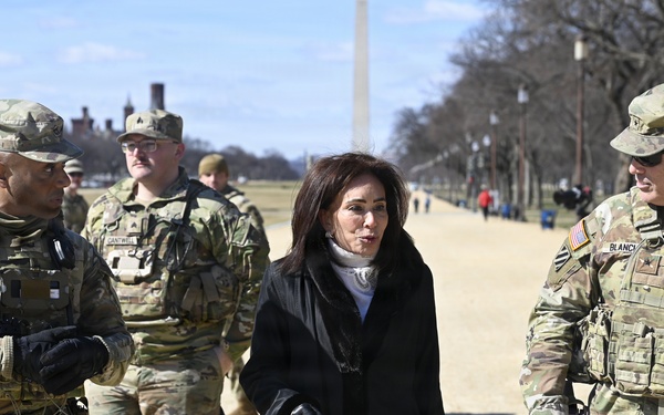 U.S. Attorney for the District of Columbia Meets JTF-DC Presence Patrols on National Mall
