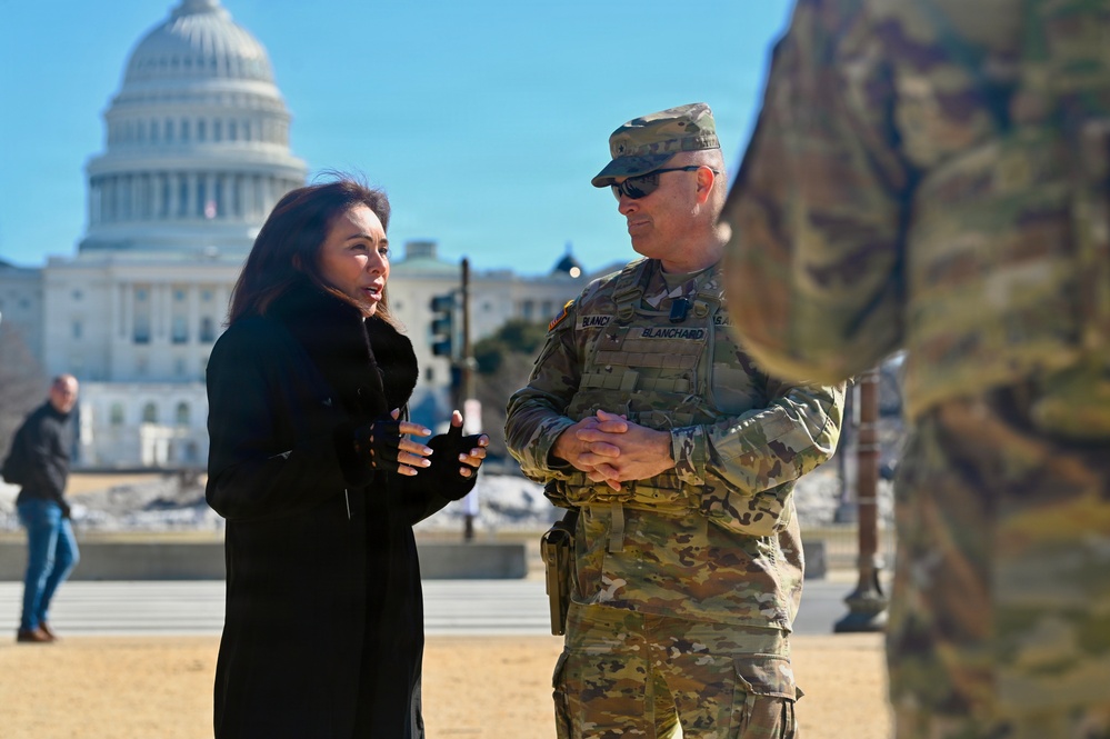 U.S. Attorney for the District of Columbia Meets JTF-DC Presence Patrols on National Mall
