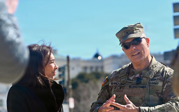 U.S. Attorney for the District of Columbia Meets JTF-DC Presence Patrols on National Mall