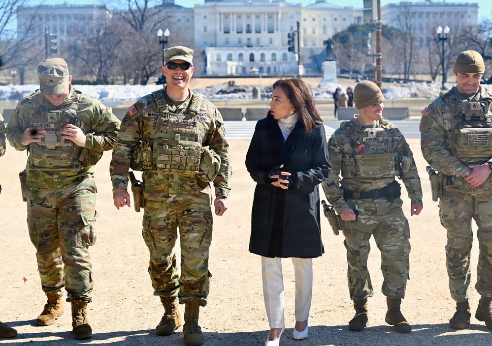 U.S. Attorney for the District of Columbia Meets JTF-DC Presence Patrols on National Mall