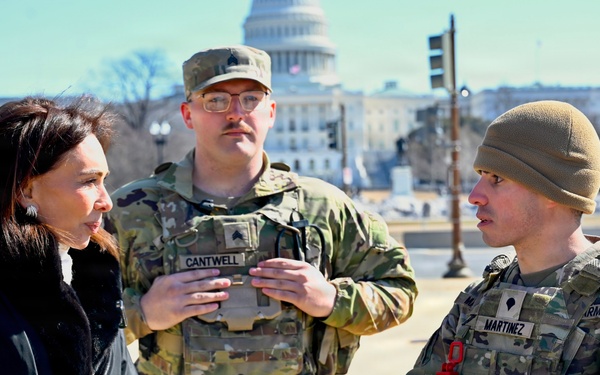 U.S. Attorney for the District of Columbia Meets JTF-DC Presence Patrols on National Mall