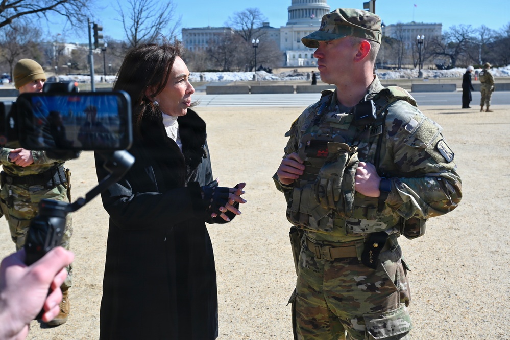 U.S. Attorney for the District of Columbia Meets JTF-DC Presence Patrols on National Mall