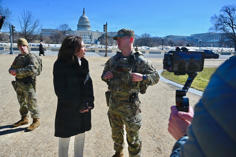 U.S. Attorney for the District of Columbia Meets JTF-DC Presence Patrols on National Mall