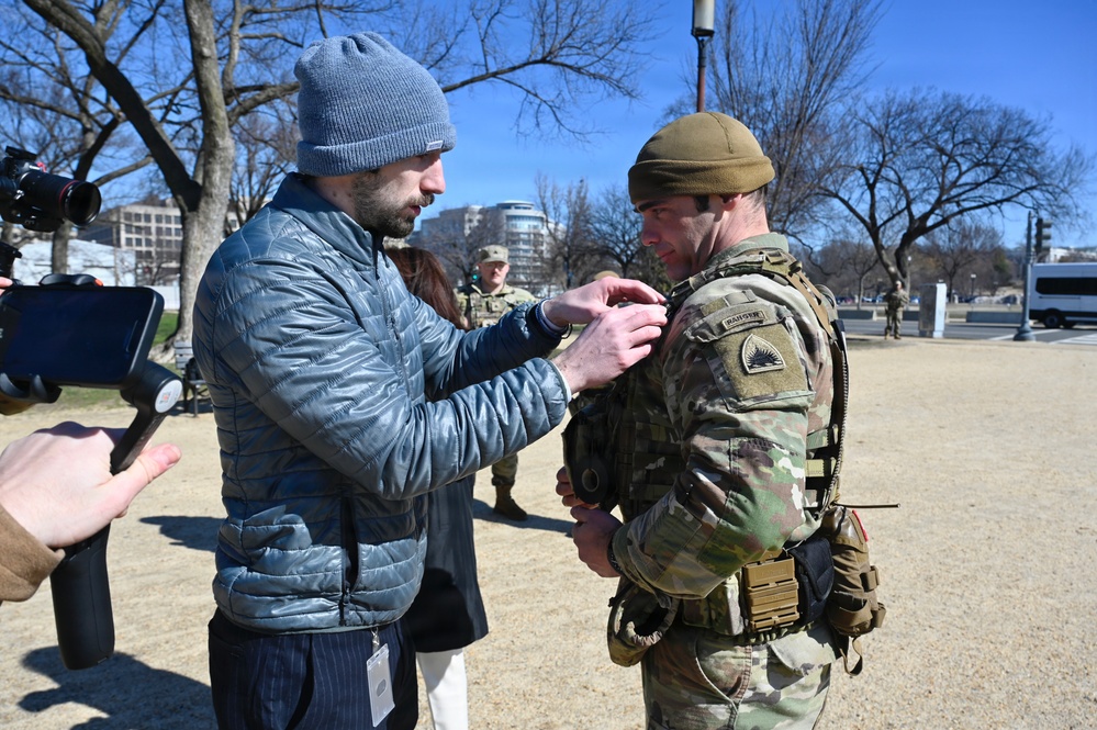 U.S. Attorney for the District of Columbia Meets JTF-DC Presence Patrols on National Mall