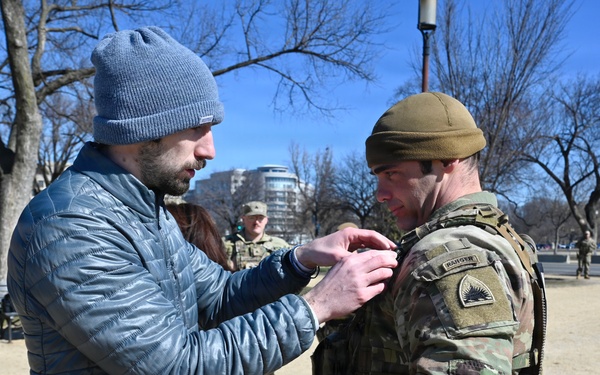 U.S. Attorney for the District of Columbia Meets JTF-DC Presence Patrols on National Mall