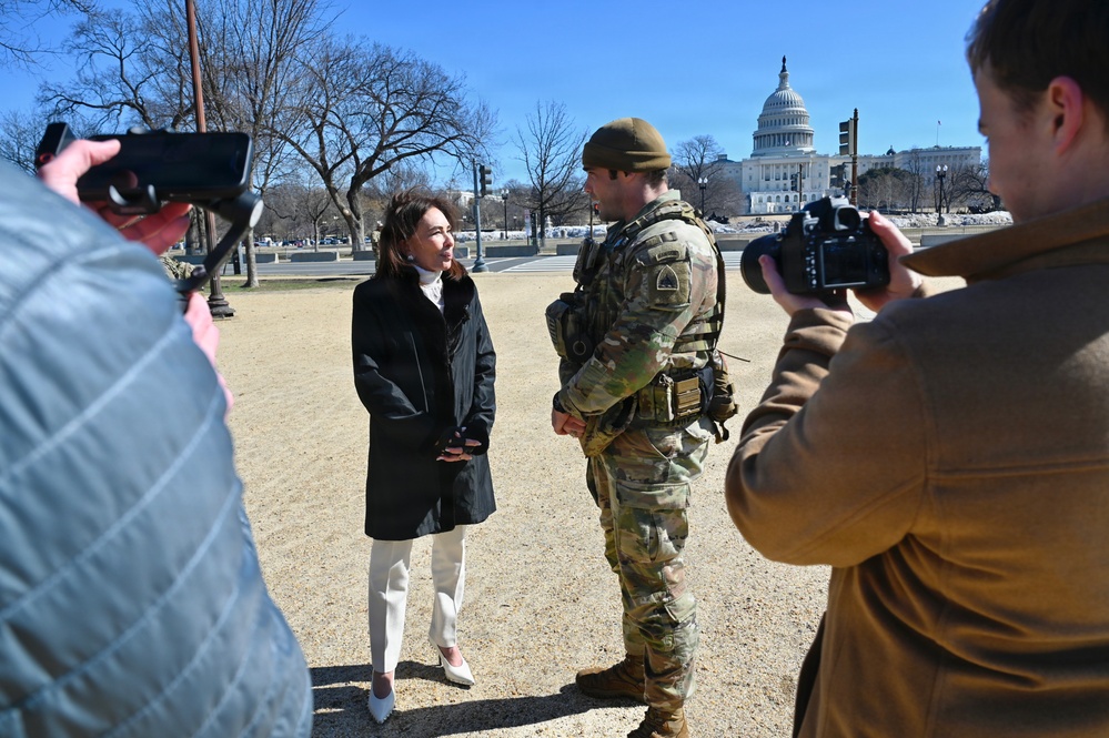 U.S. Attorney for the District of Columbia Meets JTF-DC Presence Patrols on National Mall