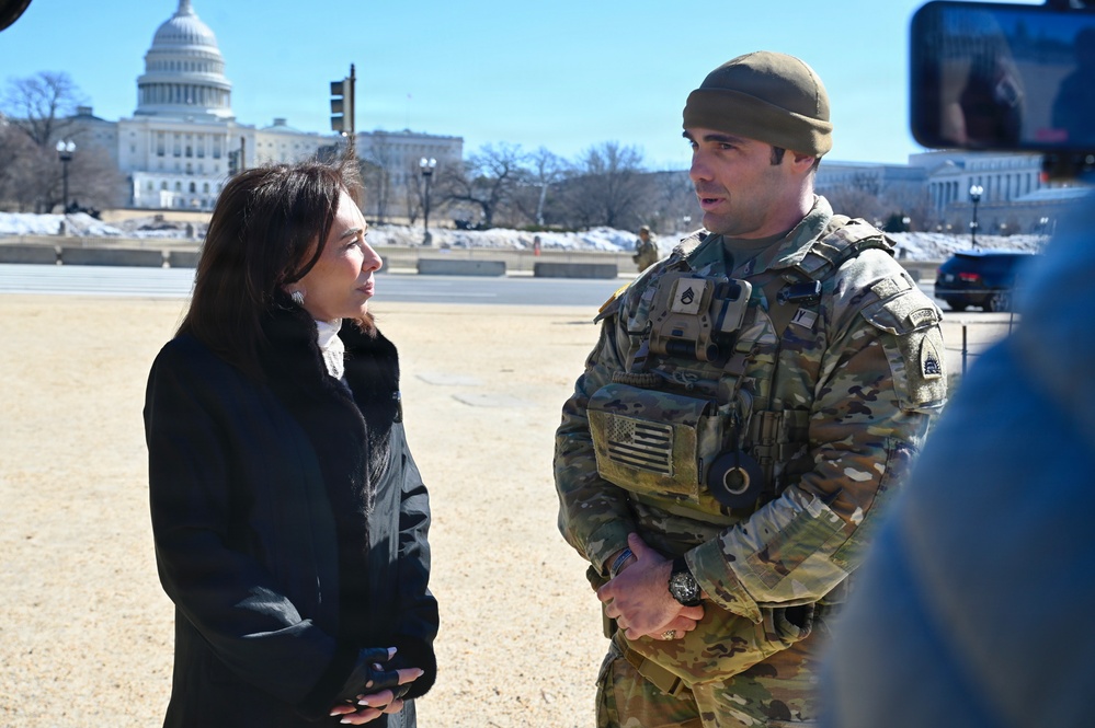 U.S. Attorney for the District of Columbia Meets JTF-DC Presence Patrols on National Mall