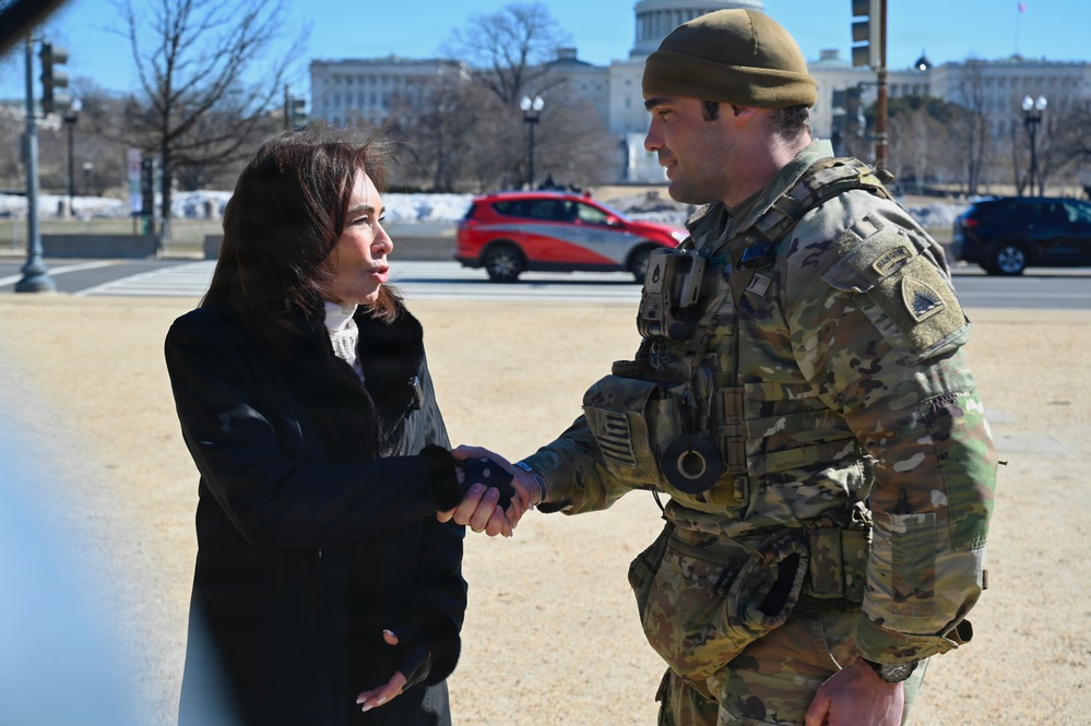 U.S. Attorney for the District of Columbia Meets JTF-DC Presence Patrols on National Mall