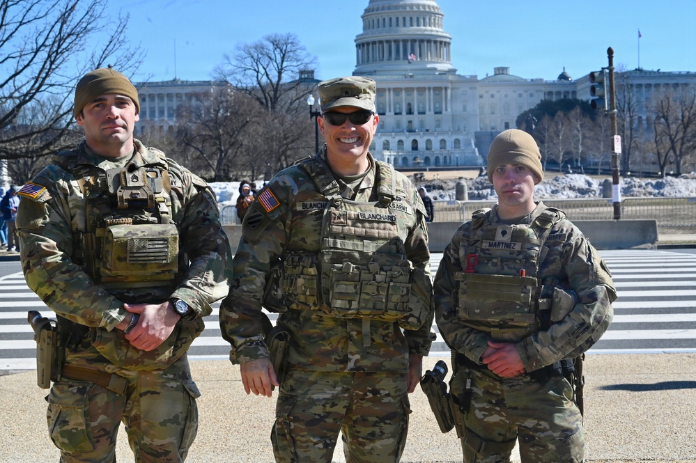 U.S. Attorney for the District of Columbia Meets JTF-DC Presence Patrols on National Mall