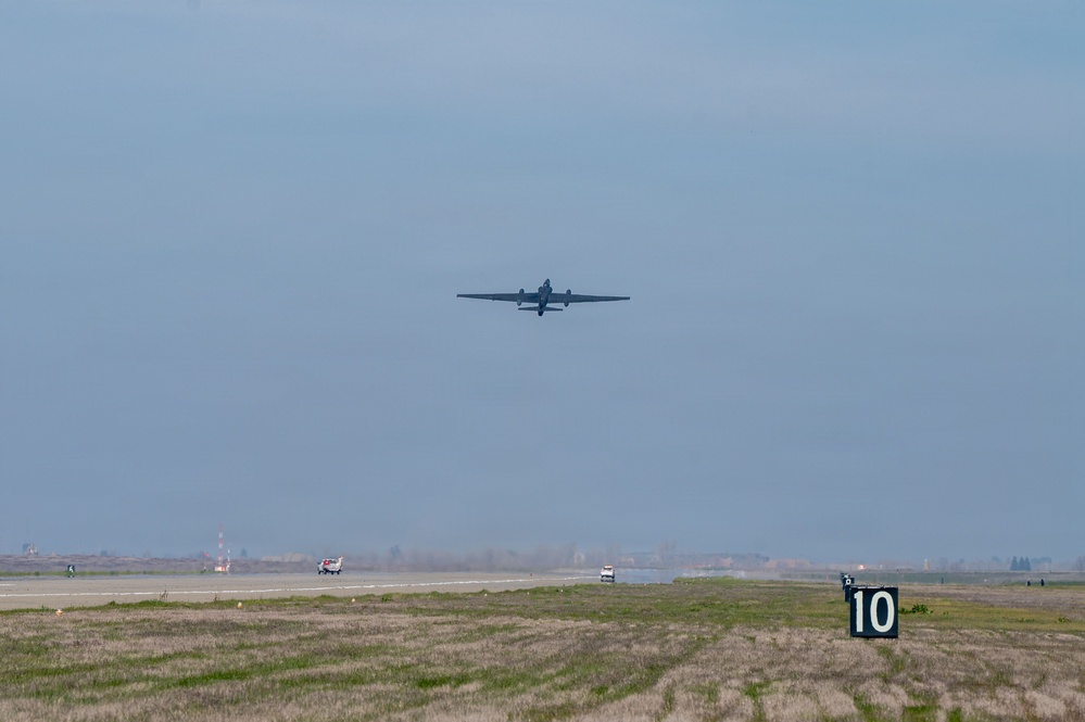 Beale AFB Aircraft Fly Unique Formation in Airshow Preparation