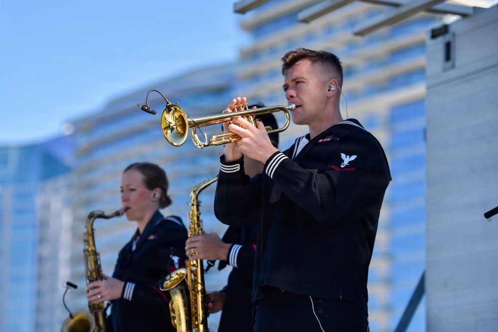 Navy Band Southwest’s The Destroyers Popular Music Group Performs at the Inaugural Navy Ten-Miler Race