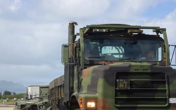 3rd MLR Marines off-load equipment from C-17 Globemaster III