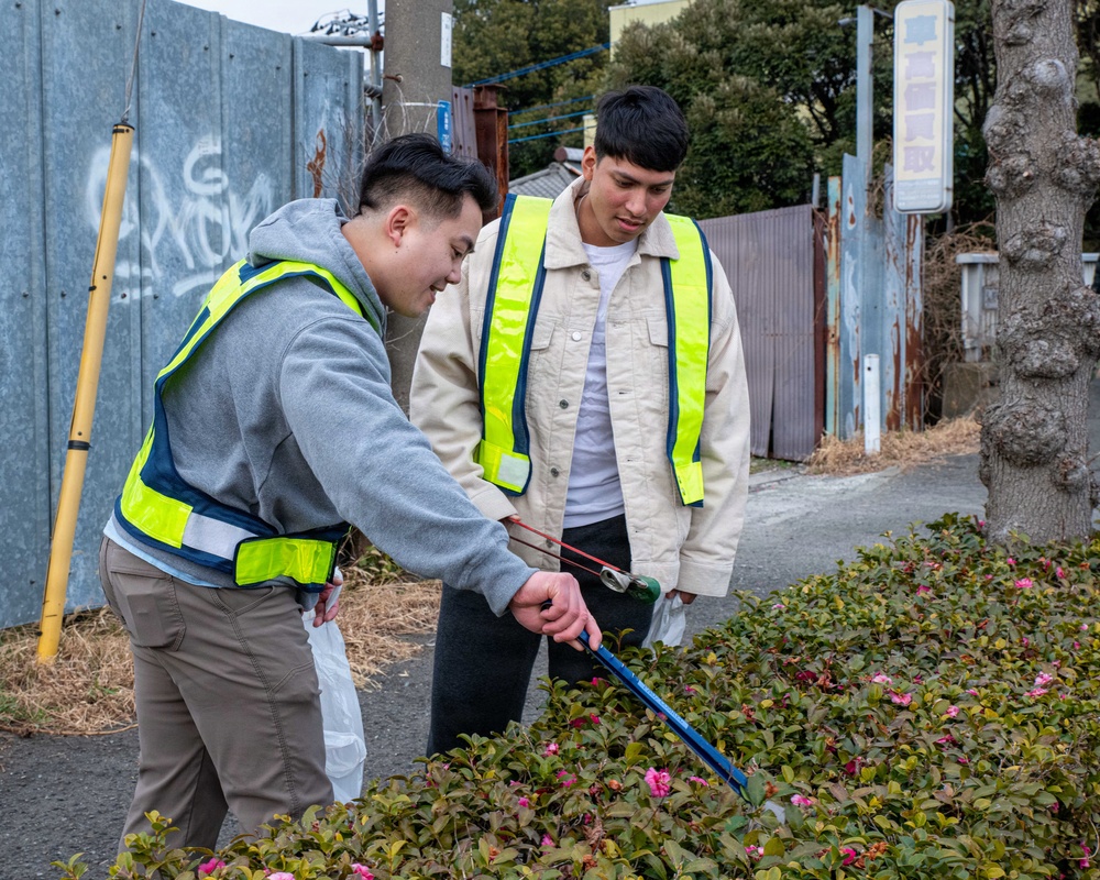 Ayase Curbside Clean Up