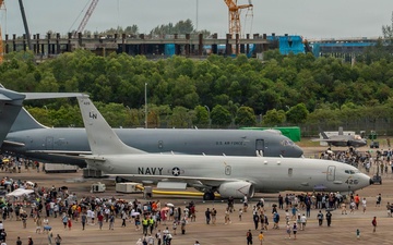 U.S. reaffirms their vital presence in the Pacific, Singapore Airshow 2026