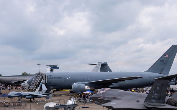 U.S. reaffirms their vital presence in the Pacific, Singapore Airshow 2026